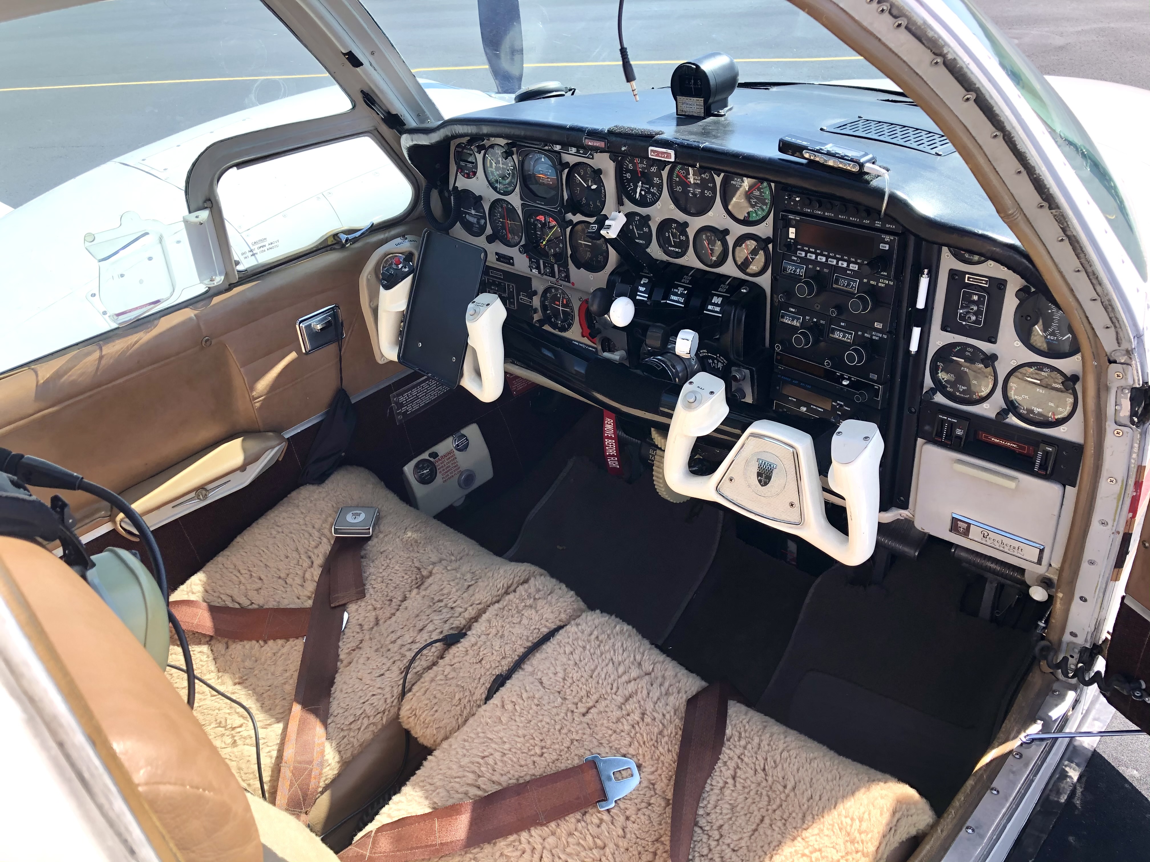1968 Beechcraft B55 Baron